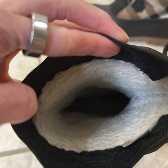 Authentic Burberry Nova Check Snow boots - Picture 3 of 5